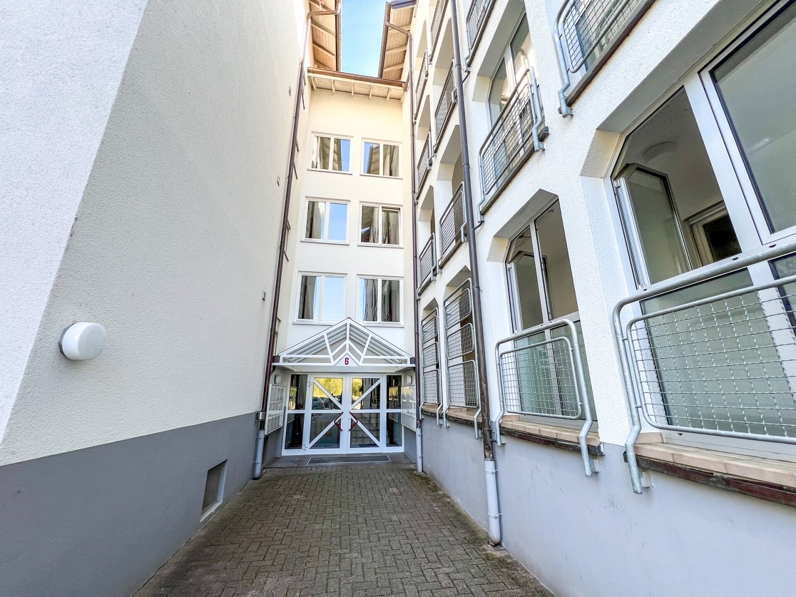 Helle 3-Zimmer-Wohnung mit viel Licht und Balkon